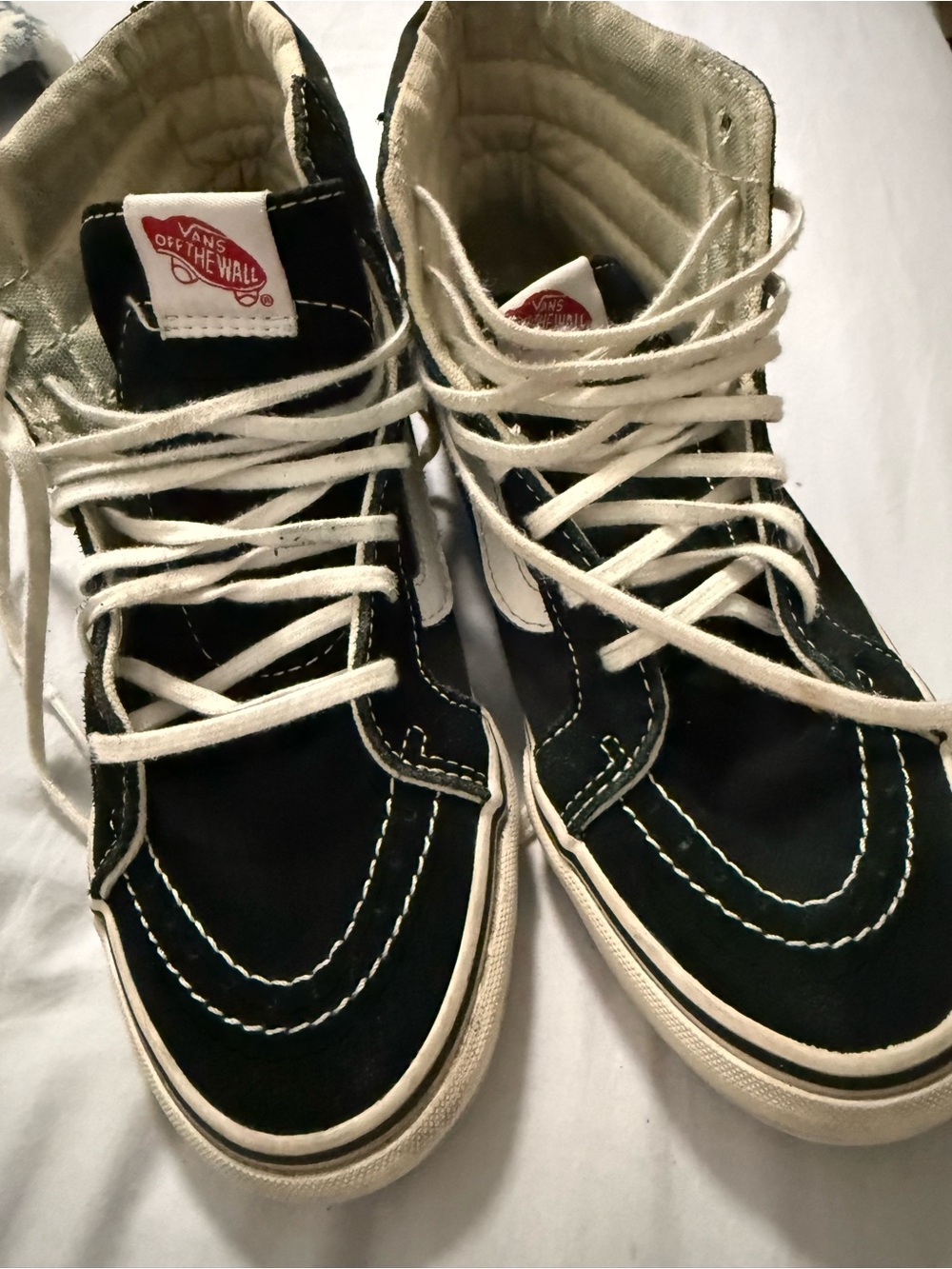 Vans Sk8-Hi Black & White Suede Canvas High Top Sneakers Women’s 7